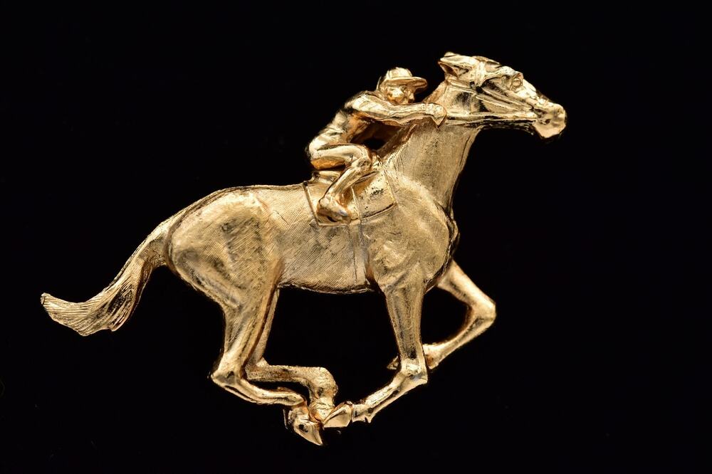 Napier Vintage Gold Horse Racing Jockey Brooch Equestrian Figural Pin BinAT